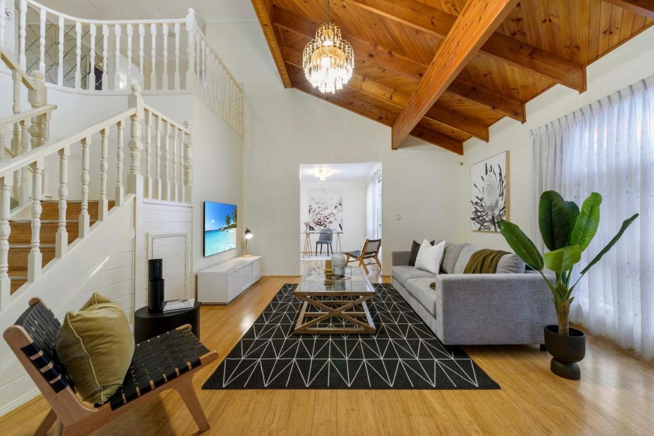 12 Mins To Mel Airport-Good Wood House Apartment St Albans Bagian luar foto